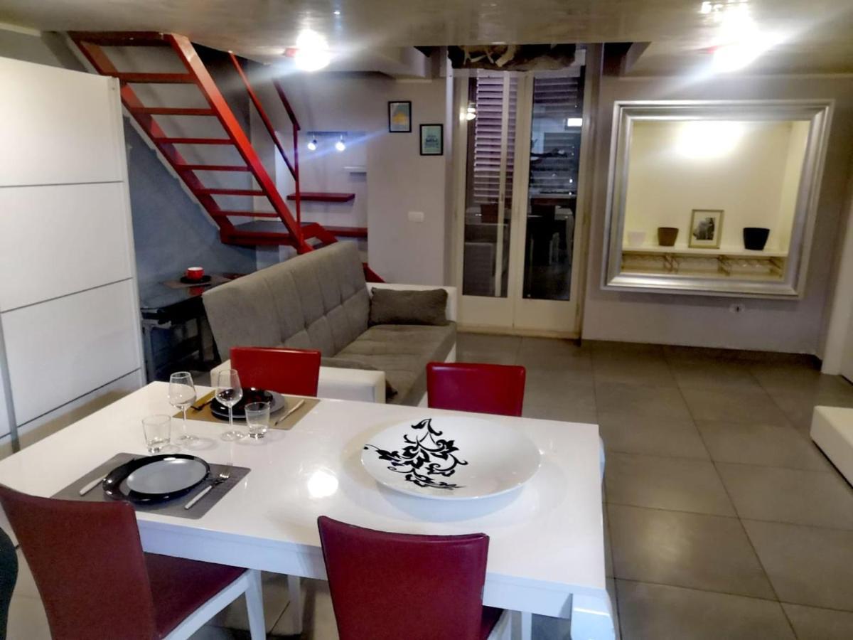 Metro Casa Vacanze Brindisi Exteriör bild